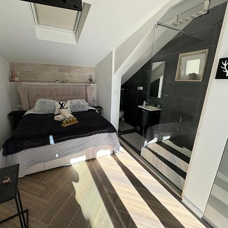 Luxury Apartment Martinis With Pool Spalato Esterno foto