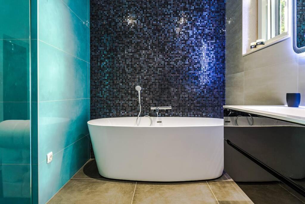 Luxury Apartment Martinis With Pool Spalato Esterno foto