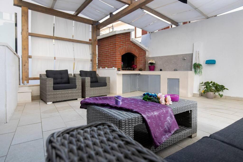 Luxury Apartment Martinis With Pool Spalato Esterno foto